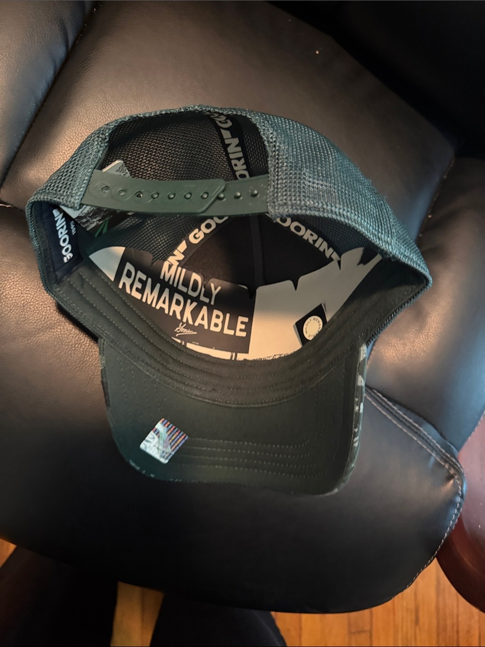 Green Camo lucky Duck Patch Trucker Hat - Picture 2 of 3